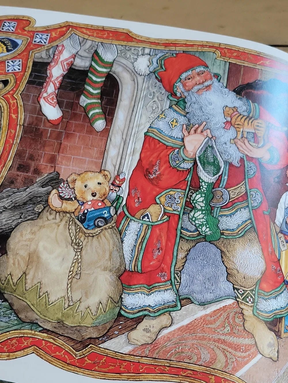 The Night Before Christmas by Jane Brett & Clement Moore